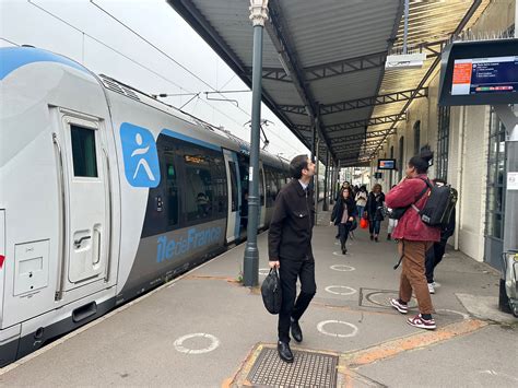 baise dans le rer|Baise Dans Le RER